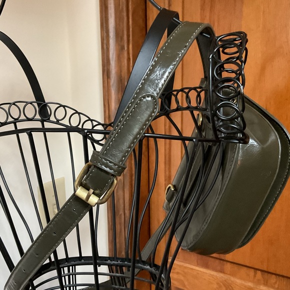 Cute Anthropologie green belt bag - Picture 3 of 7